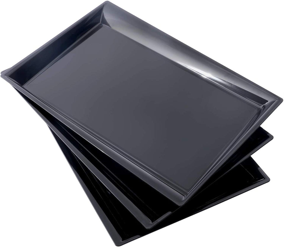 Supernal 12-pack black plastic serving trays for large gatherings and easy cleanup.