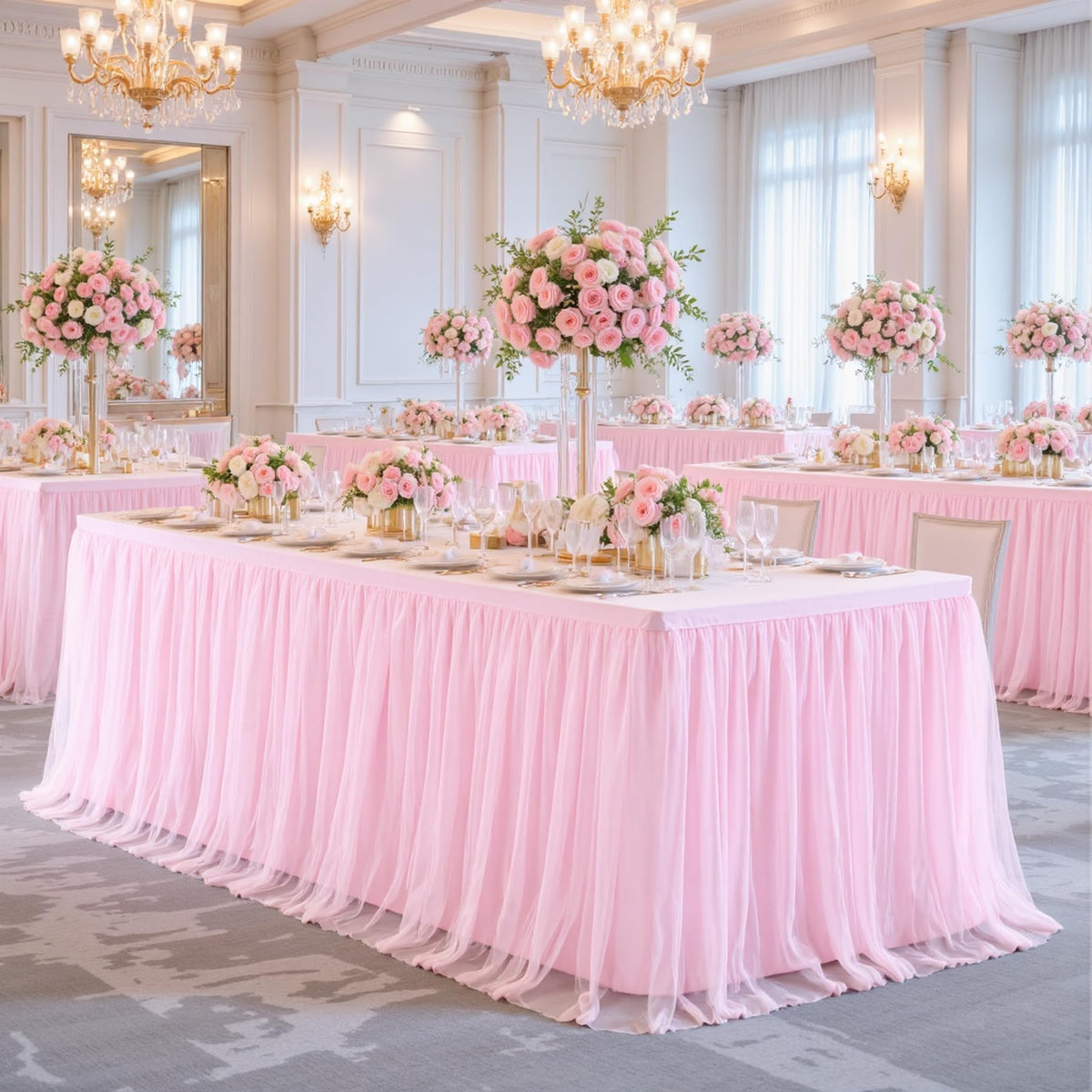 Suppromo princess pink tablecloth brightens baby shower ambiance.
