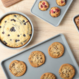 Sur La Table Bake Sale rolled edges prevent warping during high-heat baking.