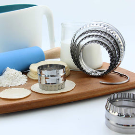 SurgeHai fluted round cutter 3.9-inch for larger cookies and fruit cuts.
