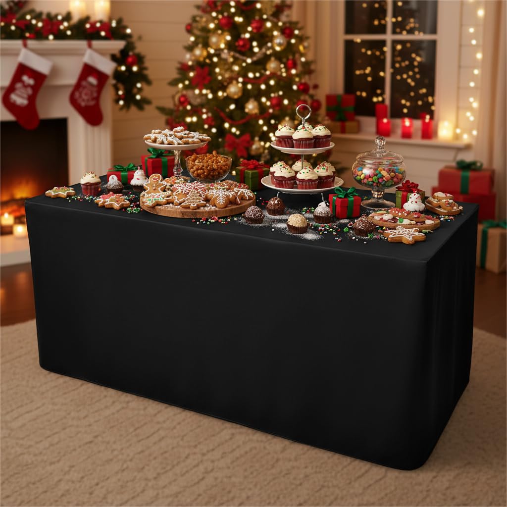Restaurant dining area draped with Surmente black fitted tablecloth