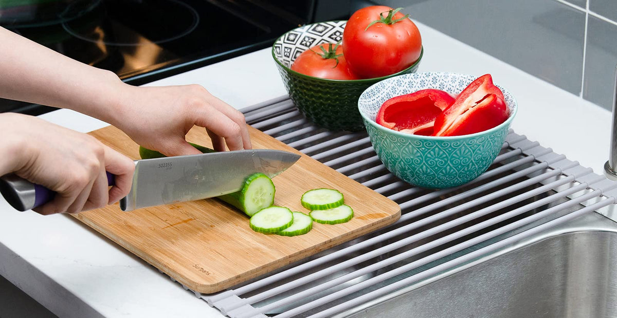 Dishwasher-safe surface makes cleanup quick and easy