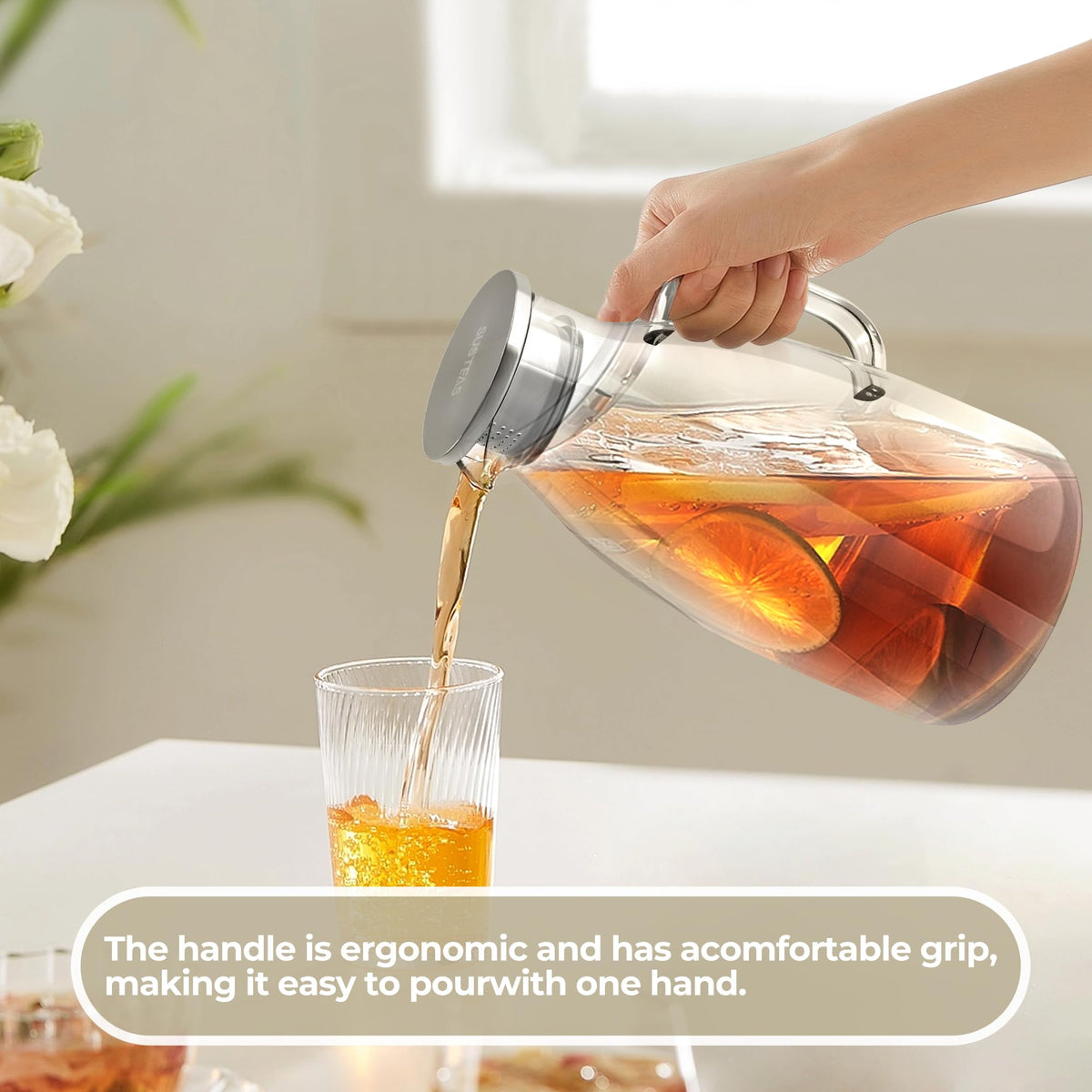 SUSTEAS versatile jar for juice, tea, or coffee beverages.