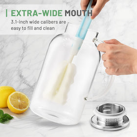 SUSTEAS lid design preserves pulp and ice while pouring