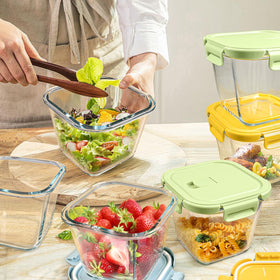 Susukkie 4-cup capacity glass containers for individual meals.