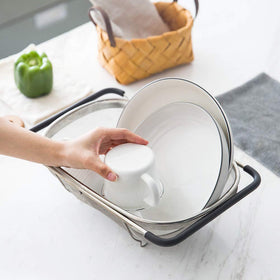 Suwimut counter-top drying and display basket for fruit and vegetables.