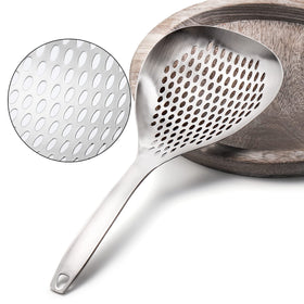 Suwimut ergonomic-handle skimmer for a comfortable grip during cooking.