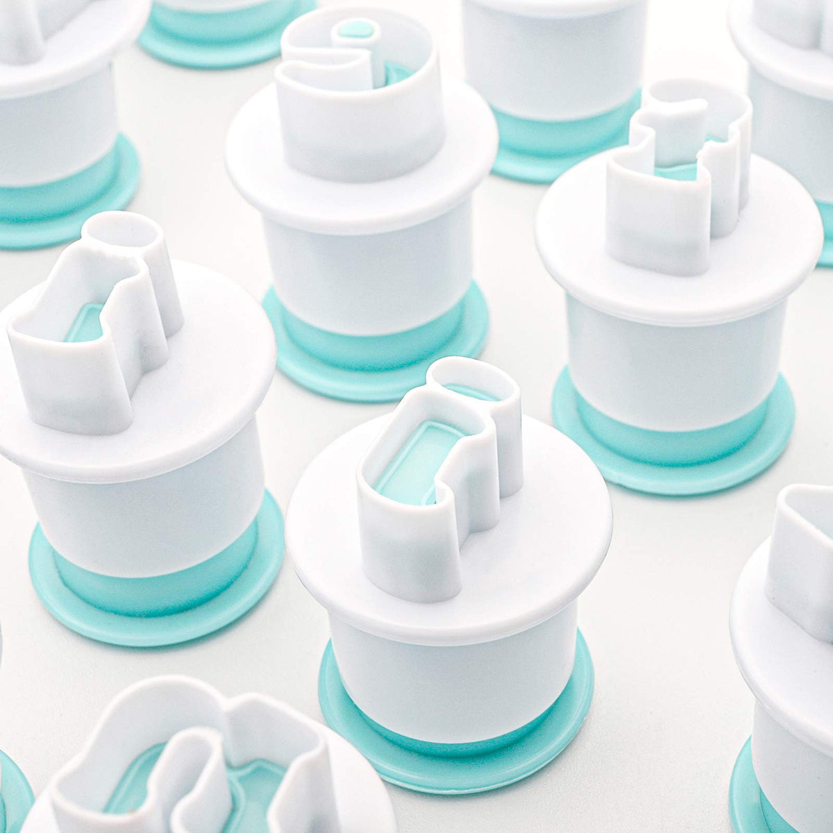 Suwimut fondant cutters numbers 0-9 for date or age markers on treats