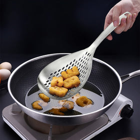 Suwimut kitchen skimmer is dishwasher-safe for quick cleanup after meals.