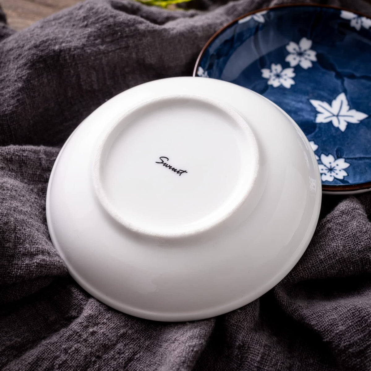 Suwut six-pack bowls pair with snacks or sushi sauces for gatherings