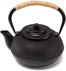 Suyika Tetsubin teapot exterior showcases traditional craftsmanship for durable daily use