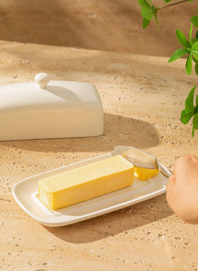 Sweese butter dish, oven-safe porcelain for versatile use.