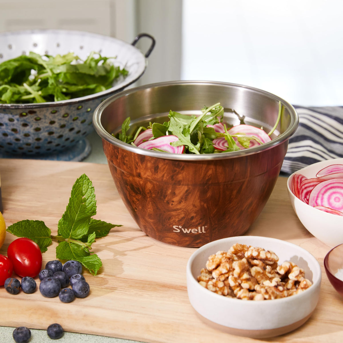 S'well dishwasher-safe stainless steel bowl simplifies cleanup after meals.