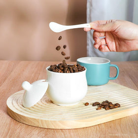 Swetwiny sugar bowl on a table display for breakfast setup.