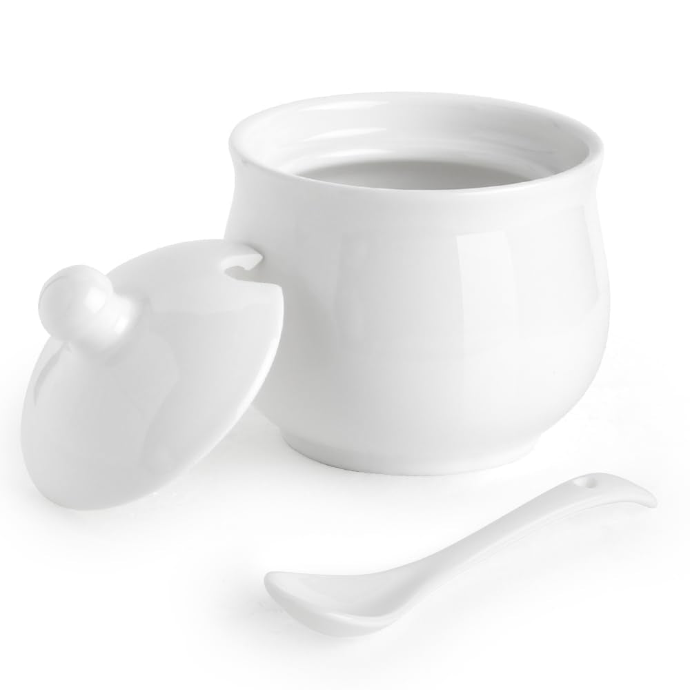 Swetwiny sugar bowl with lid and spoon for easy serving.