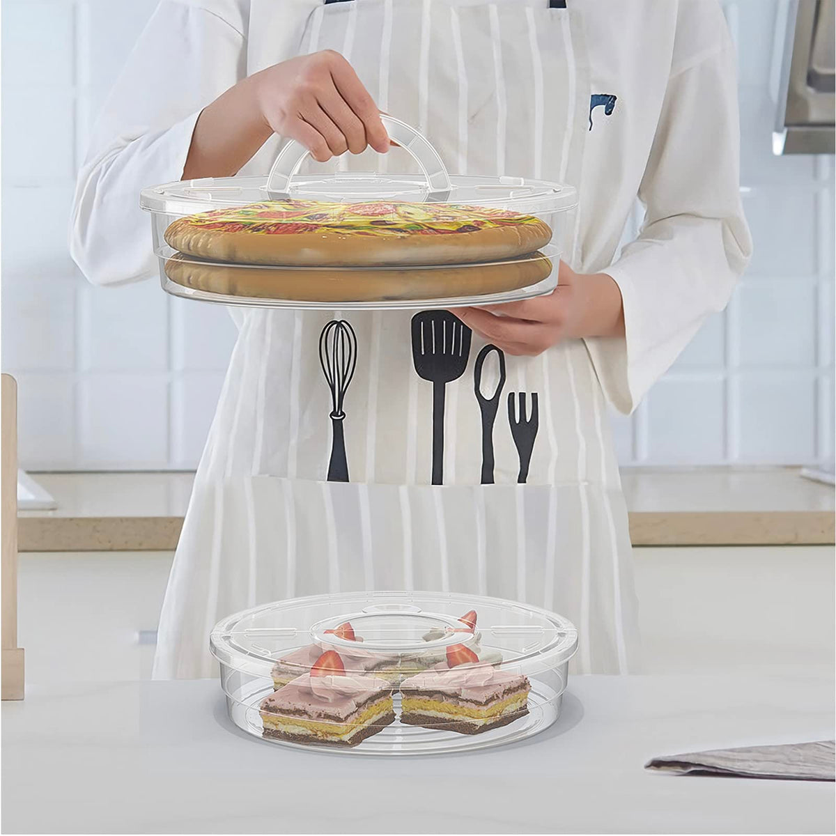 SwinDuck two-compartment pizza container keeps slices separated for shared meals.