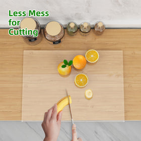 SWSKR board with eight non-slip dots keeps prep steady during chopping.