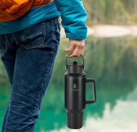 SYACOT 40oz tumbler fits in most car cup holders for travel