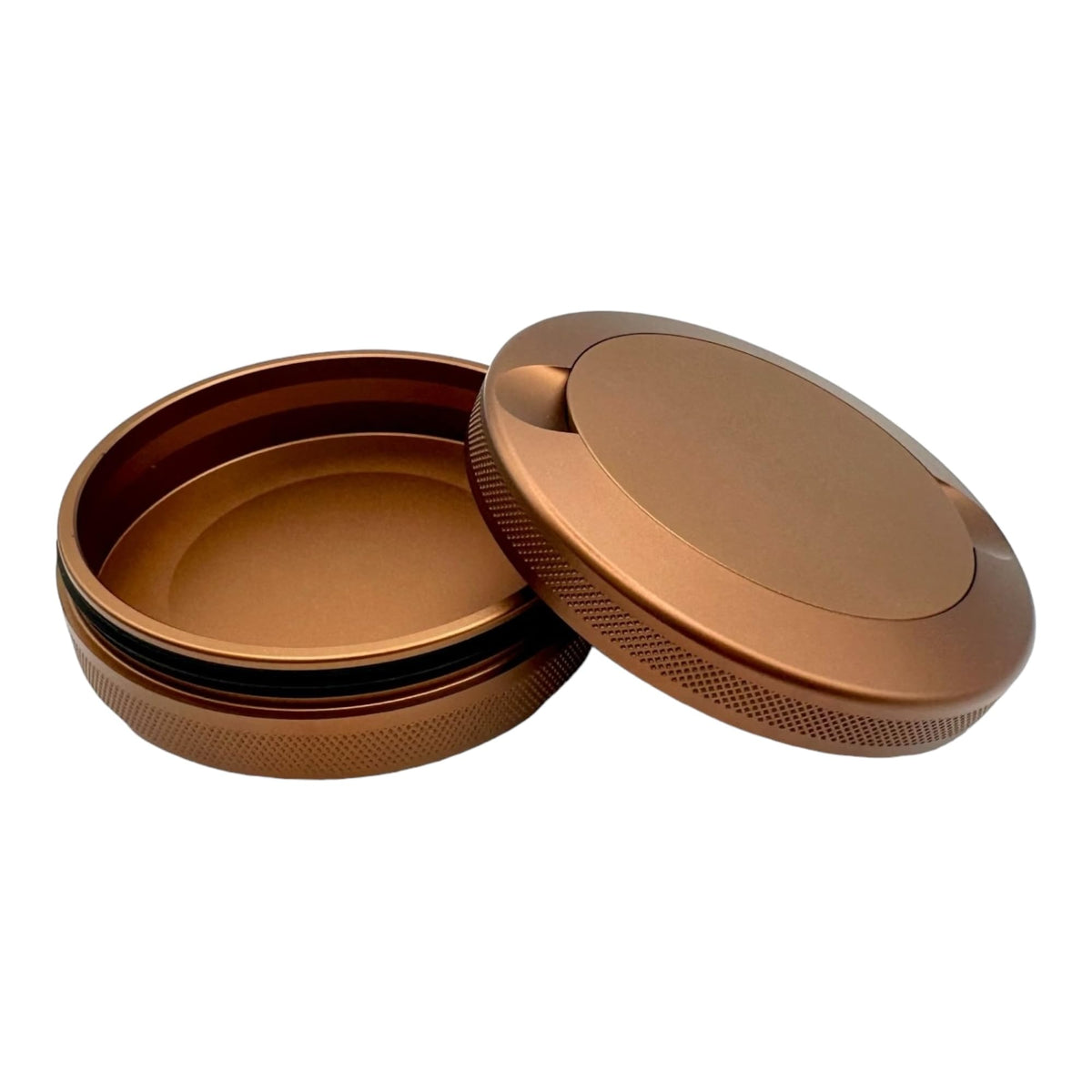 Syn Tin 3.0 metal can featuring rubber O-ring seal protects contents.