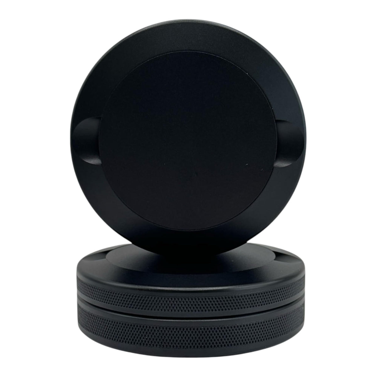 Syn Tin 3.0 metal container for Zyn with durable aluminum build and secure seal.