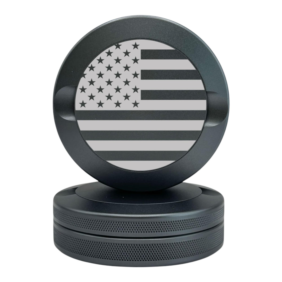 Syn Tin America three-segment design for compact, organized transport.