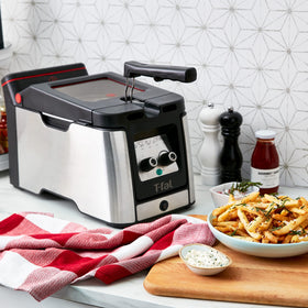 T-Fal Deep Fryer dishwasher-safe parts simplify cleanup after use