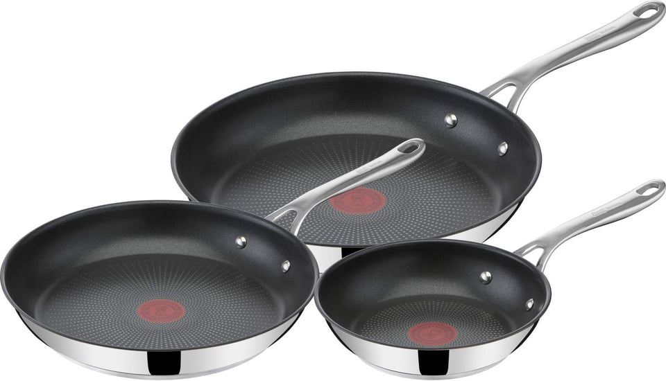 T-Fal Jamie Oliver Cooks Direct 20cm pan with durable non-stick for easy cooking.