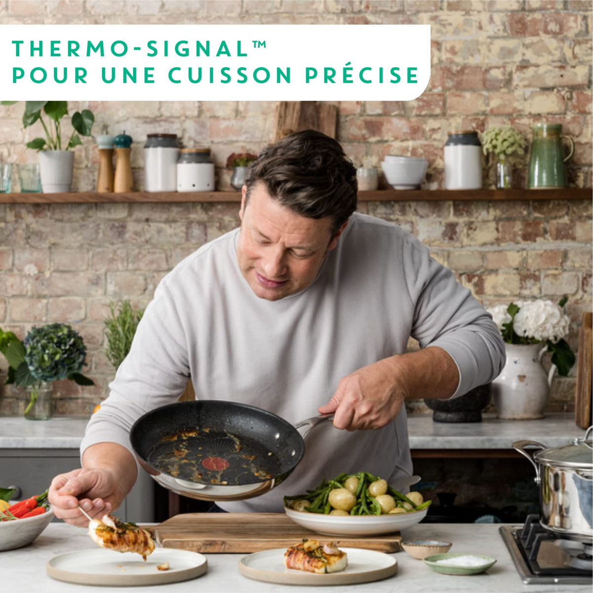 Thermo-Signal indicator on Jamie Oliver pan handles for precise preheating cues.