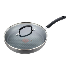 T-Fal Ultimate pan heat indicator shows ideal preheat for even cooking.