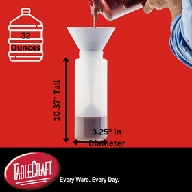 TableCraft cone-tip squeeze bottle enables controlled, precise pours in busy kitchens.