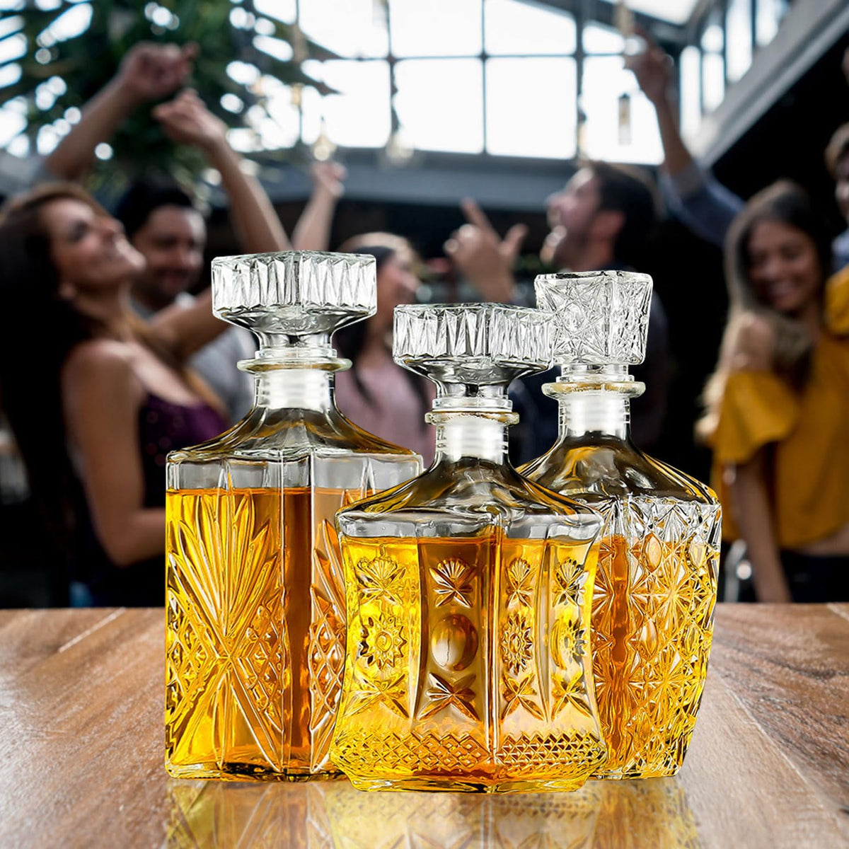 TAEYONK gift-ready whiskey decanter set for men and enthusiasts