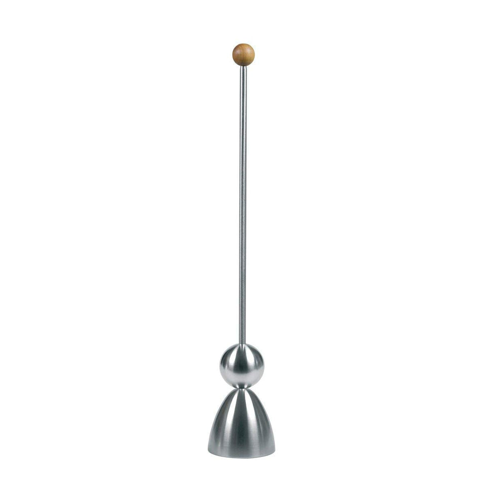 Take 2 Germany Clack Egg Opener with wooden top in action for clean cracking