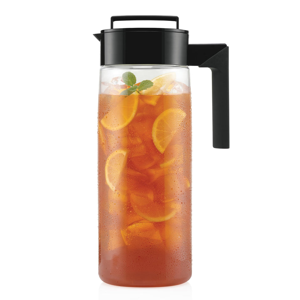 Takeya airtight pitcher 2qt with secure lid preserves freshness for cold drinks.