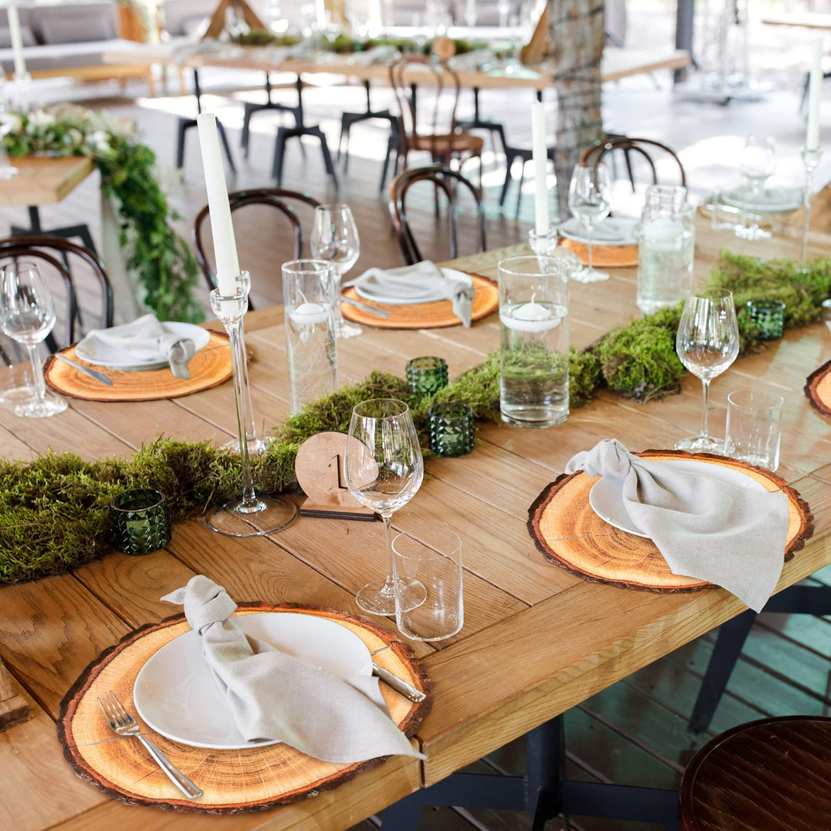 TaoBary disposable placemats enable easy cleanup after meals.
