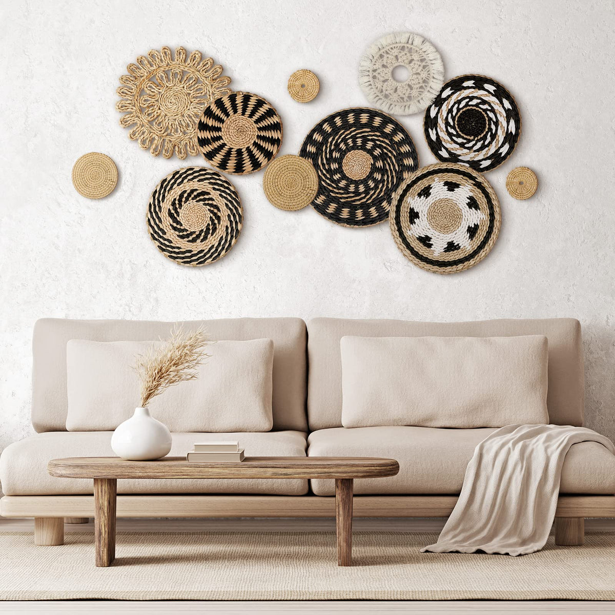 Tatuo bulrush woven wall basket hanging shows natural texture and warmth.