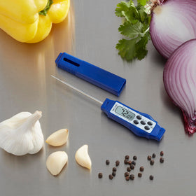 Taylor 9877FDA thermometer display clearly shows temperature for easy monitoring