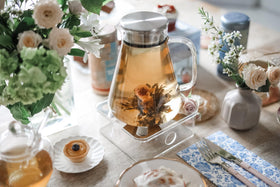 Teabloom stainless steel filter lid ensures easy brewing and cleanup