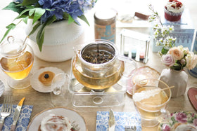 Teabloom Kyoto 24 oz capacity highlighted for multiple cups.