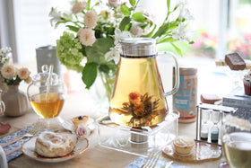 Teabloom stainless filter lid ensures loose-tea filtration with ease