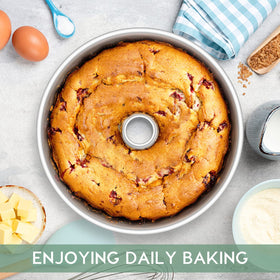 TeamFar rust-free stainless steel ensures lasting baking performance.