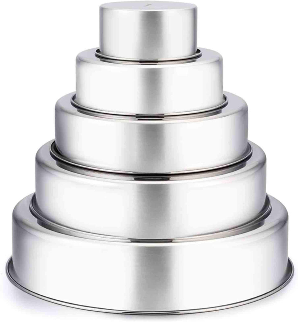 TeamFar 4-inch round cake pan close-up showing sturdy stainless steel for even layering