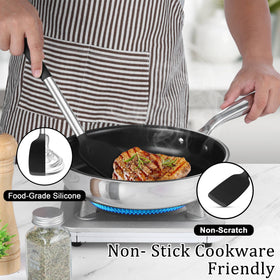 TeamFar pasta server silicone utensil easily lifts noodles without clumping.