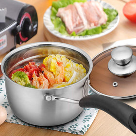 TeamFar sauce pan in action for noodles and sauces in small batches