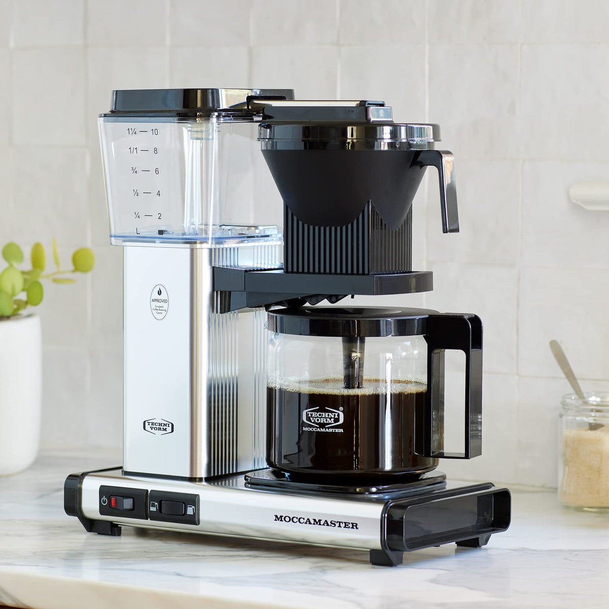Technivorm Moccamaster KBGV orange reliable 5-year warranty offers long-term peace of mind.
