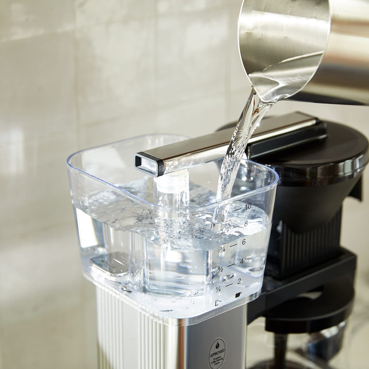 Technivorm Moccamaster KBGV Select half- or full-carafe mode demonstrated.