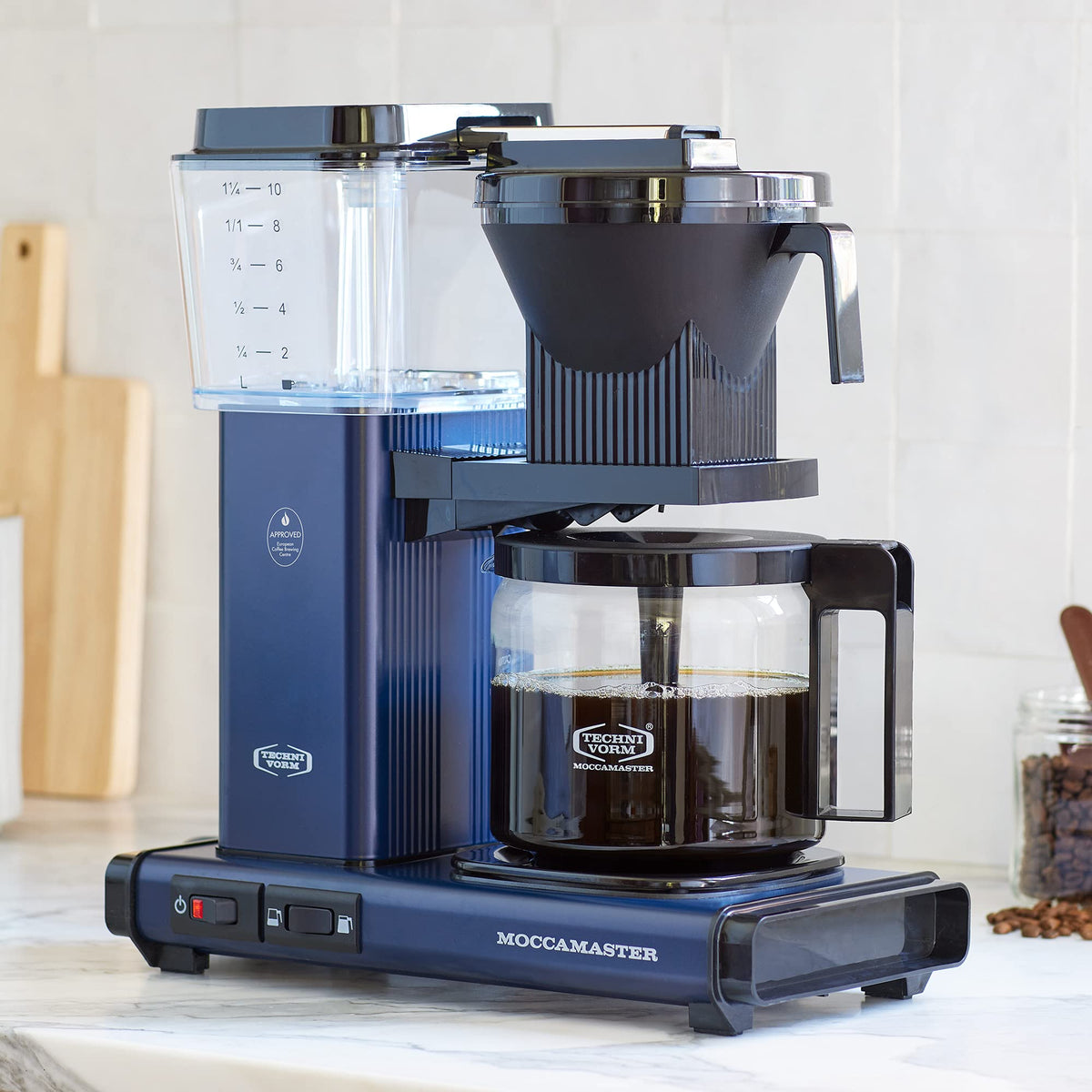 Technivorm Moccamaster Midnight Blue finish for modern kitchens.