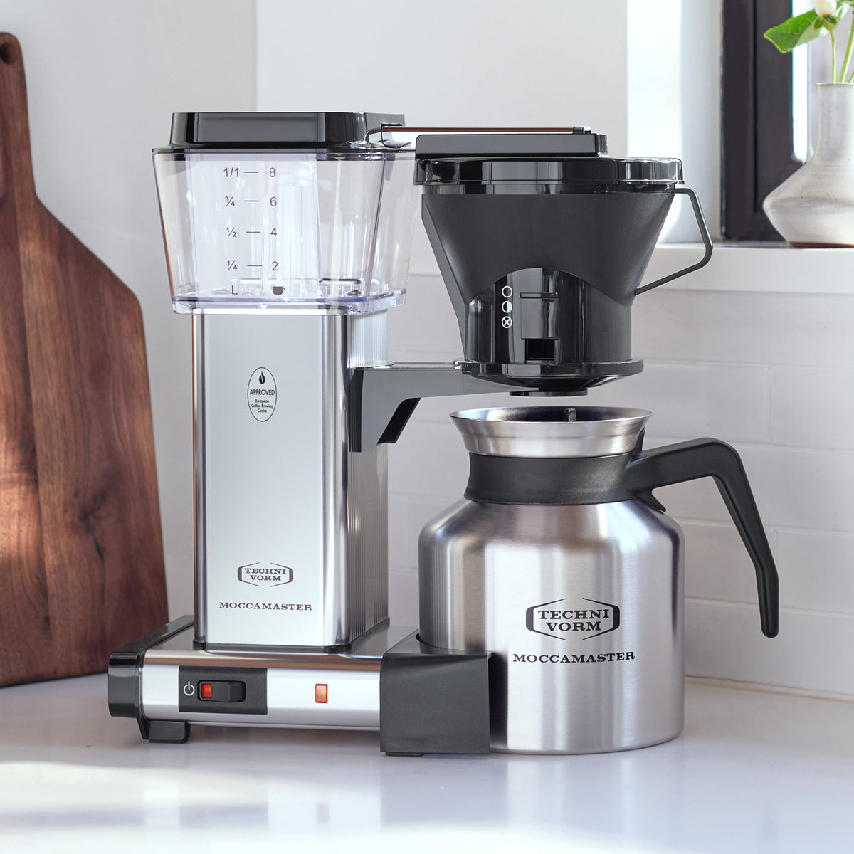 Thermal carafe preserves coffee warmth after brewing