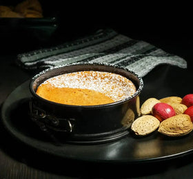 Tellshun easy-clean surface simplifies post-bake cleanup
