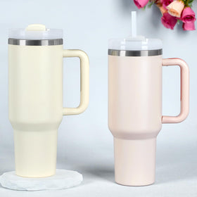 Temolulu dark green 40oz tumbler with handle, keeps beverages at the right temperature.