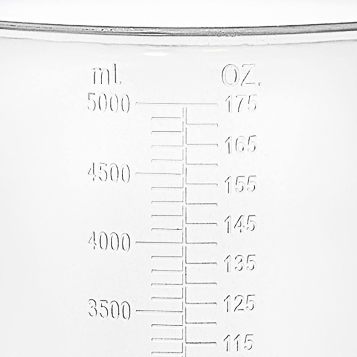 Terbold 5L pitcher displays clear measurement markings for accurate prep.
